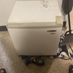 Mini Fridge 