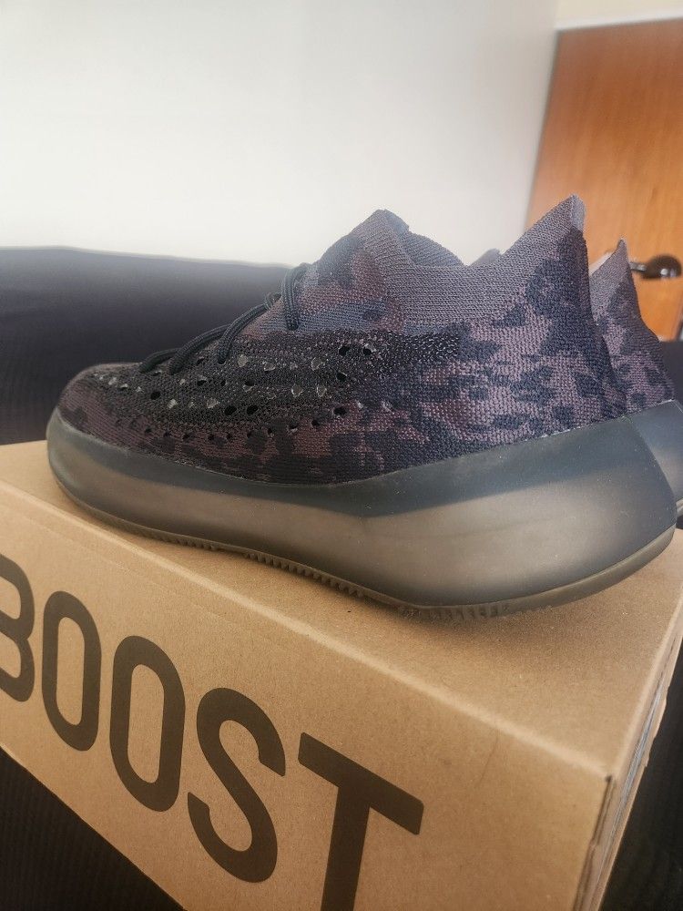 Yeezy 380 Onyx