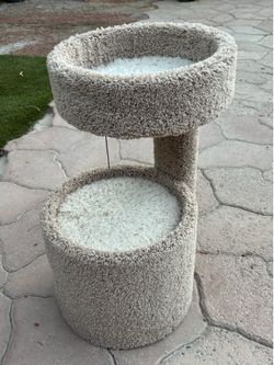 Cat scratching post