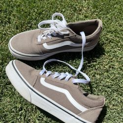 Boys Vans Size 4 Youth ! Like New !