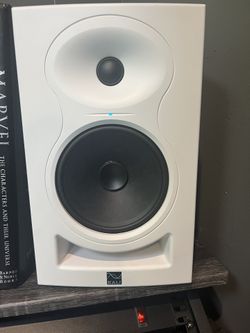 Kali Audio LP-6 Studio Monitors (Pair)