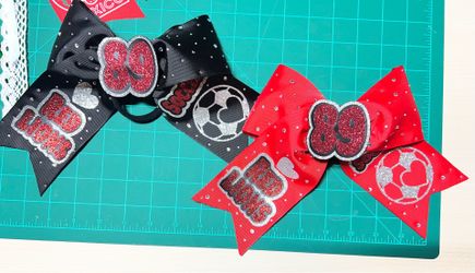 Cheer bow
