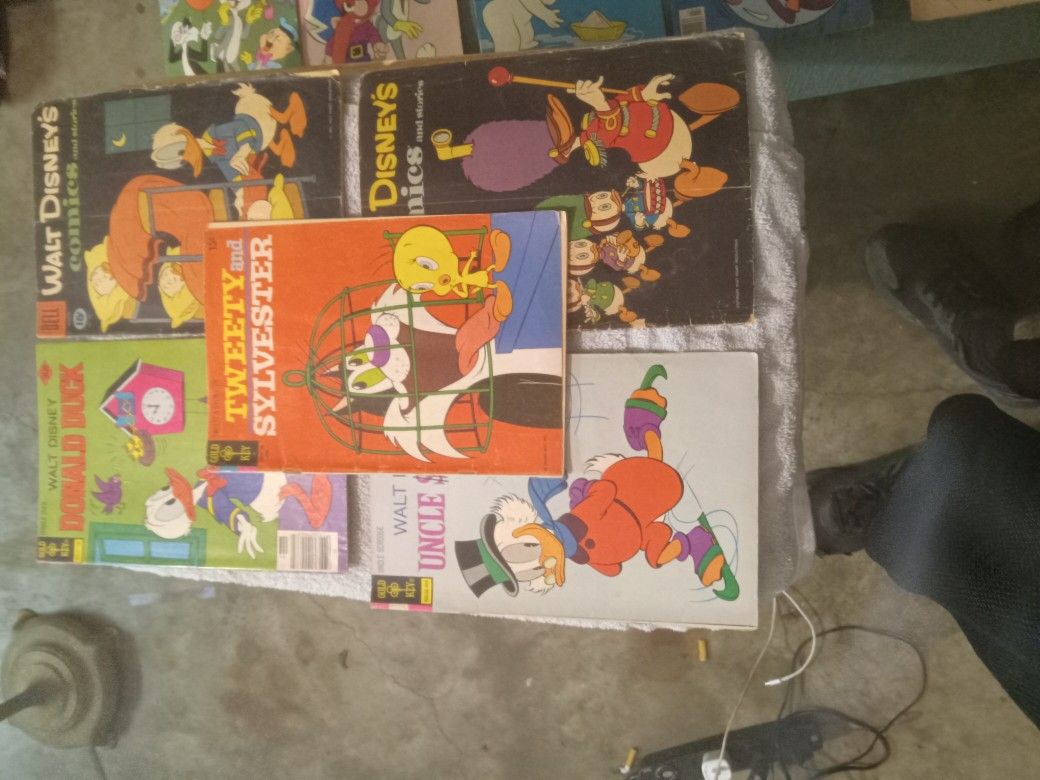 Old Vintage Magazines 