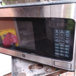 Microwave Oven