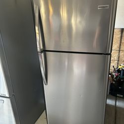 Frigidaire Refrigerator — Clean & Cold — Free Local Delivery 