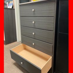 Dresser/ Five drawers dresser