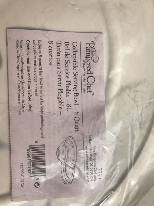 BRAND NEW! 8 Qt Pampered Chef Collapsible Bowl