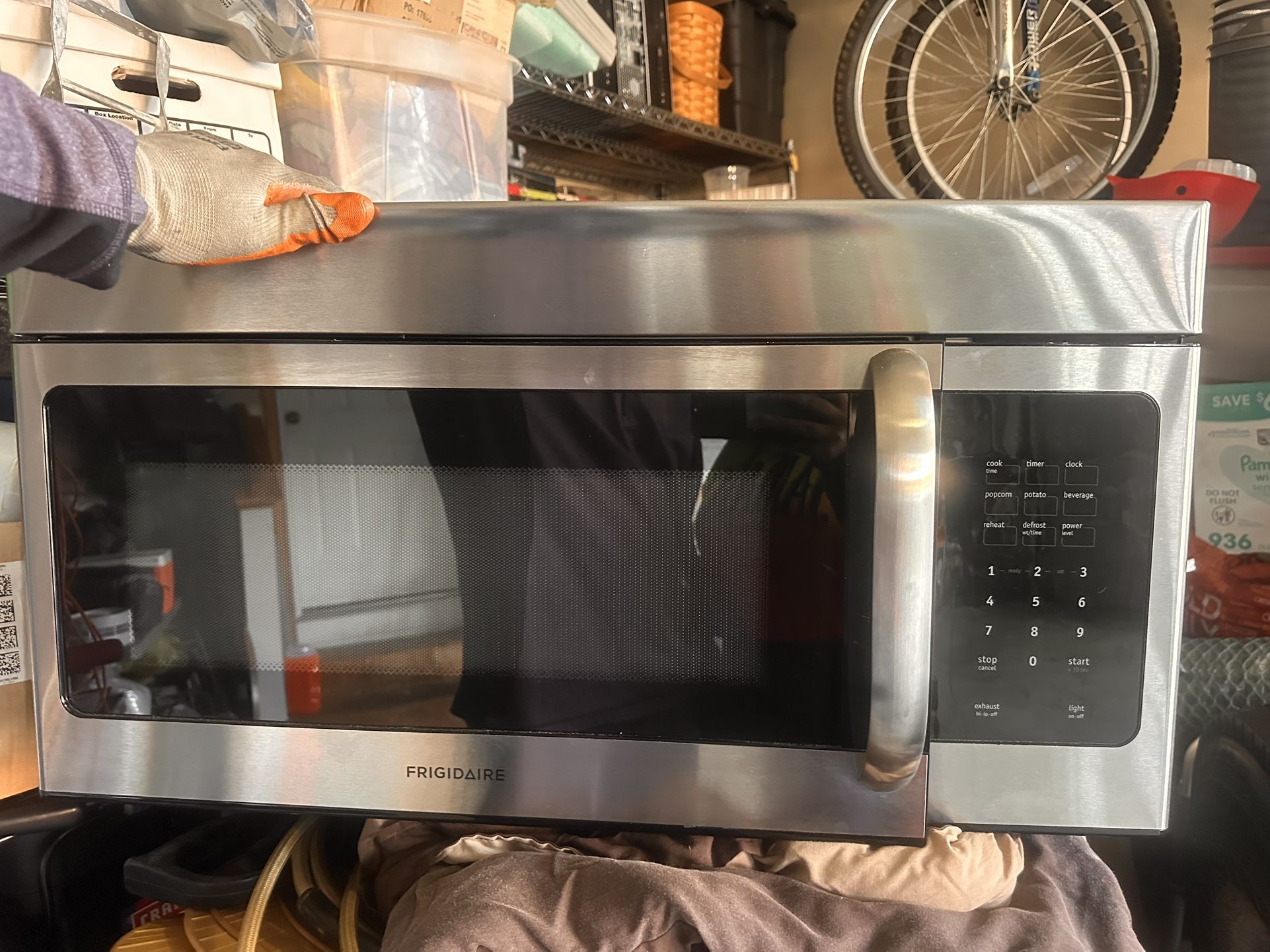 Frigidaire Over The Range (new)Microwave