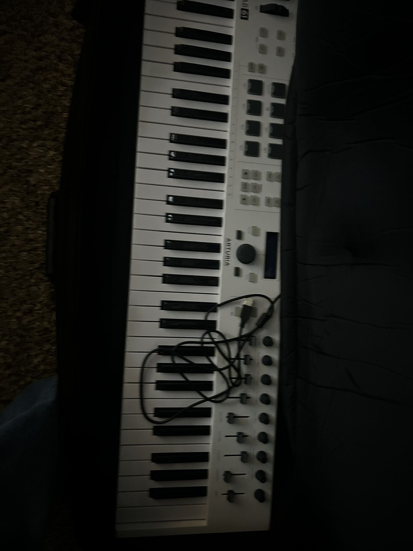 Arturia Essencial Keylab 61 