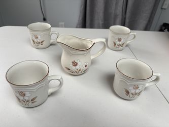 Cumberland Pitcher + Cups