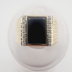 10k gold onyx and diamond ring