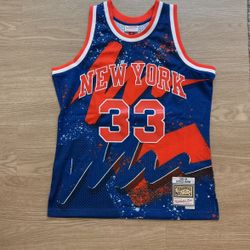 Size Large - Mitchell And Ness Vintage Authentic Swingman Jersey NBA Basketball Nike Sports New Era New York Knicks Patrick Ewing