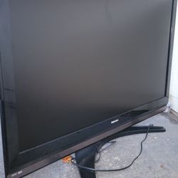  Toshiba 47in TV