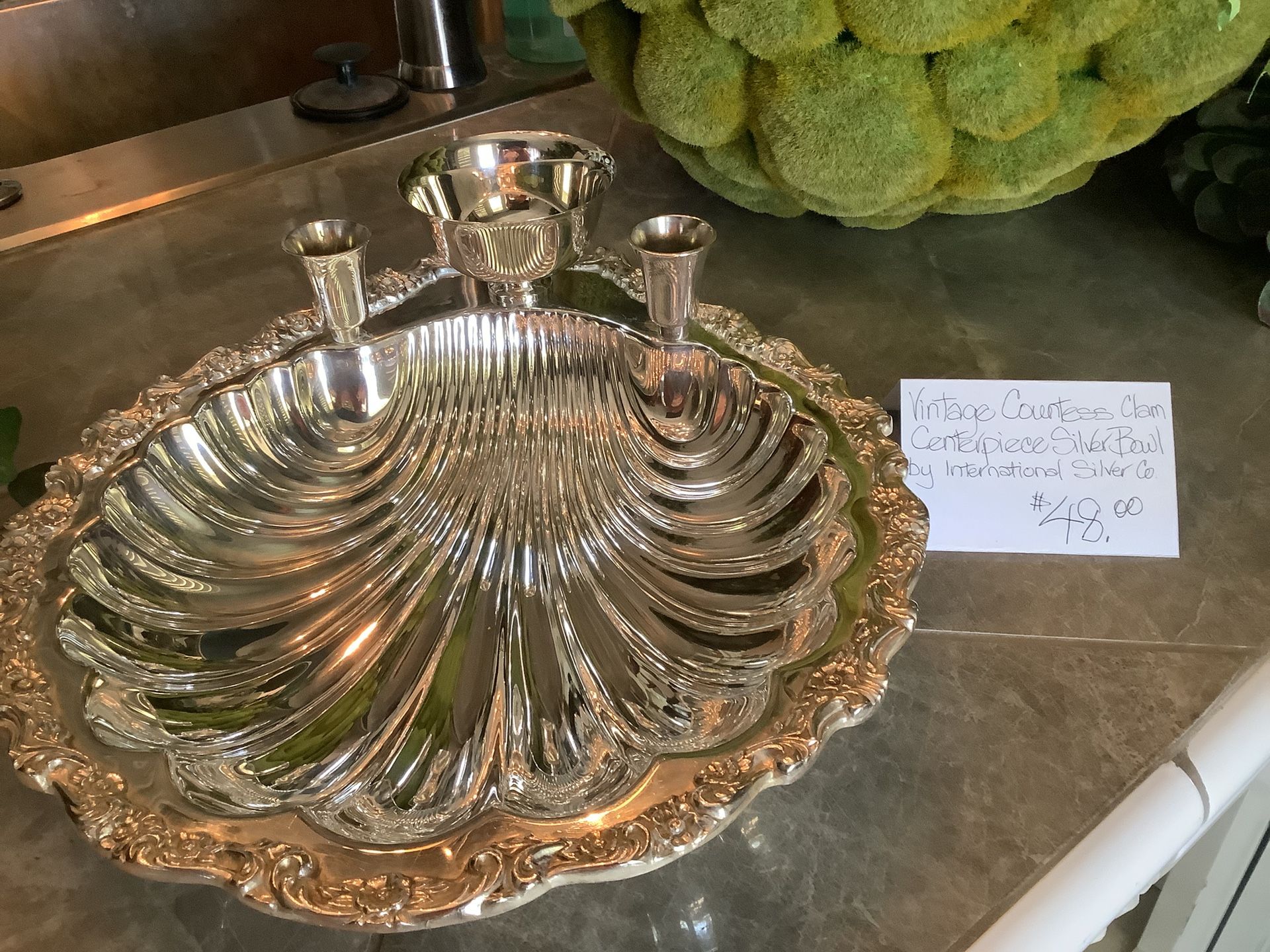 Countess By INTNL Silver Co Clam Bowl Centerpiece