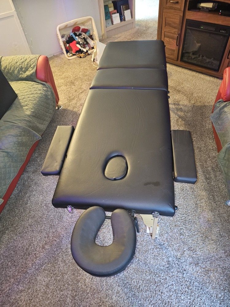 Masage Table