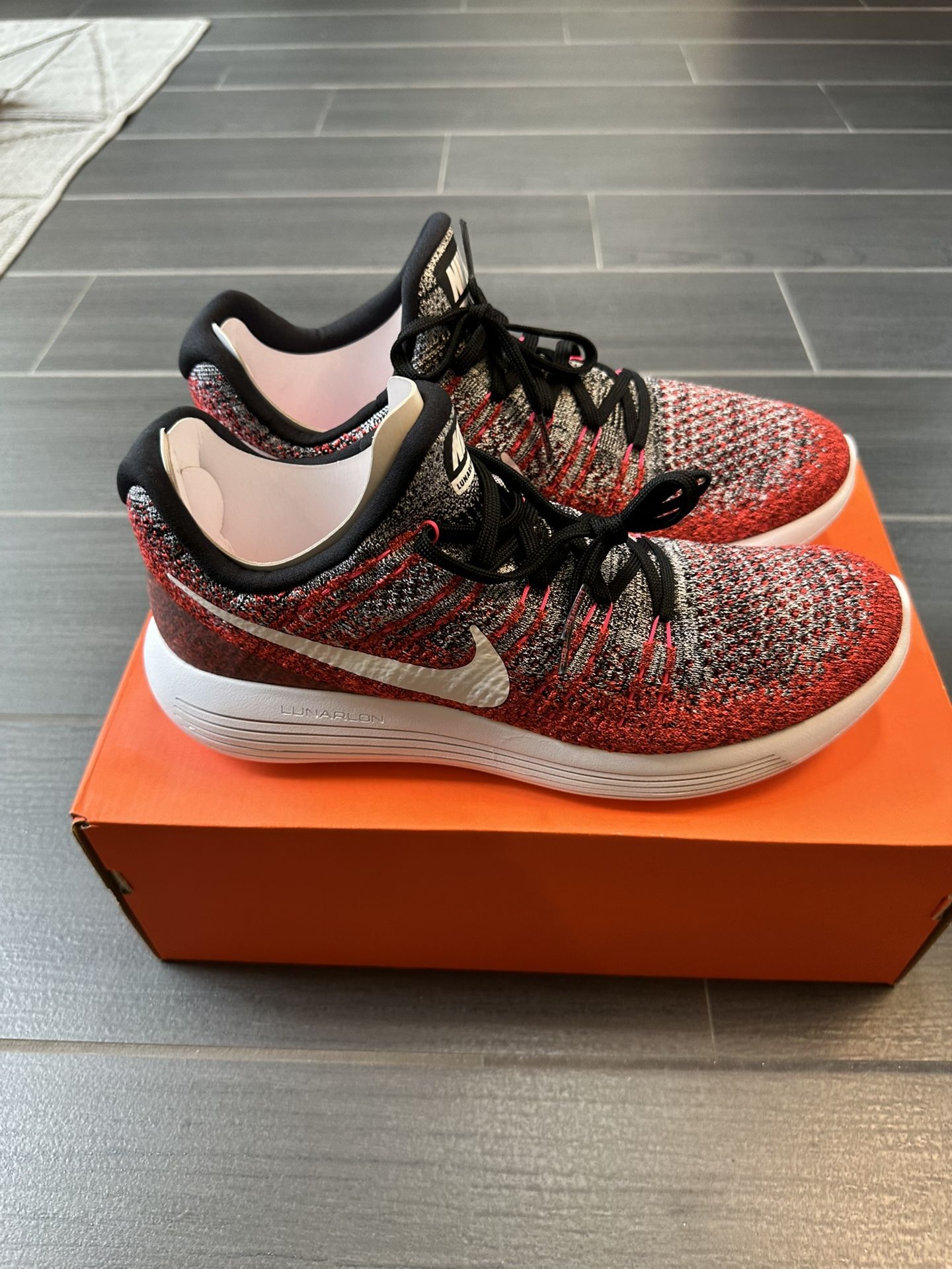 Nike Lunar epic Low Flyknit 2 Men’s Running Size 10 New