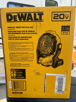 Dewalt 8-in jobsite Fan