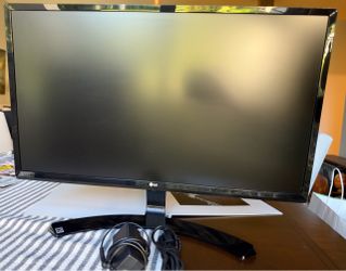 24 inch LG Monitor