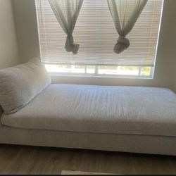 Lounge Chair/Full Size Bed