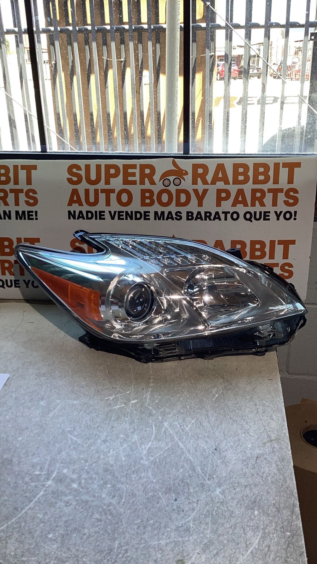 2010 Prius Passenger Headlight Halogen Original 😎 2015