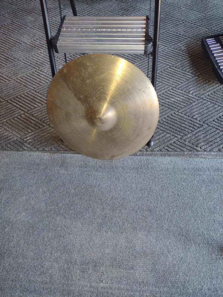 Zilgian 18" Cymbal