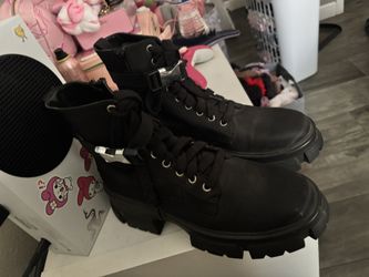 Steve Madden Women's Tanker-P Mega-Lug Lace-Up Combat Booties