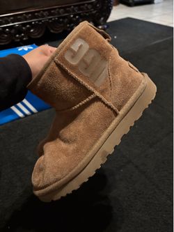 UGG