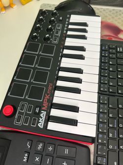 Akai MPK 25