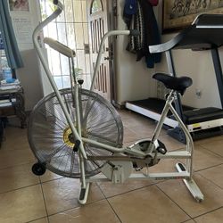 SCHWINN AIRDYNE Bike 100.00 Dollars 