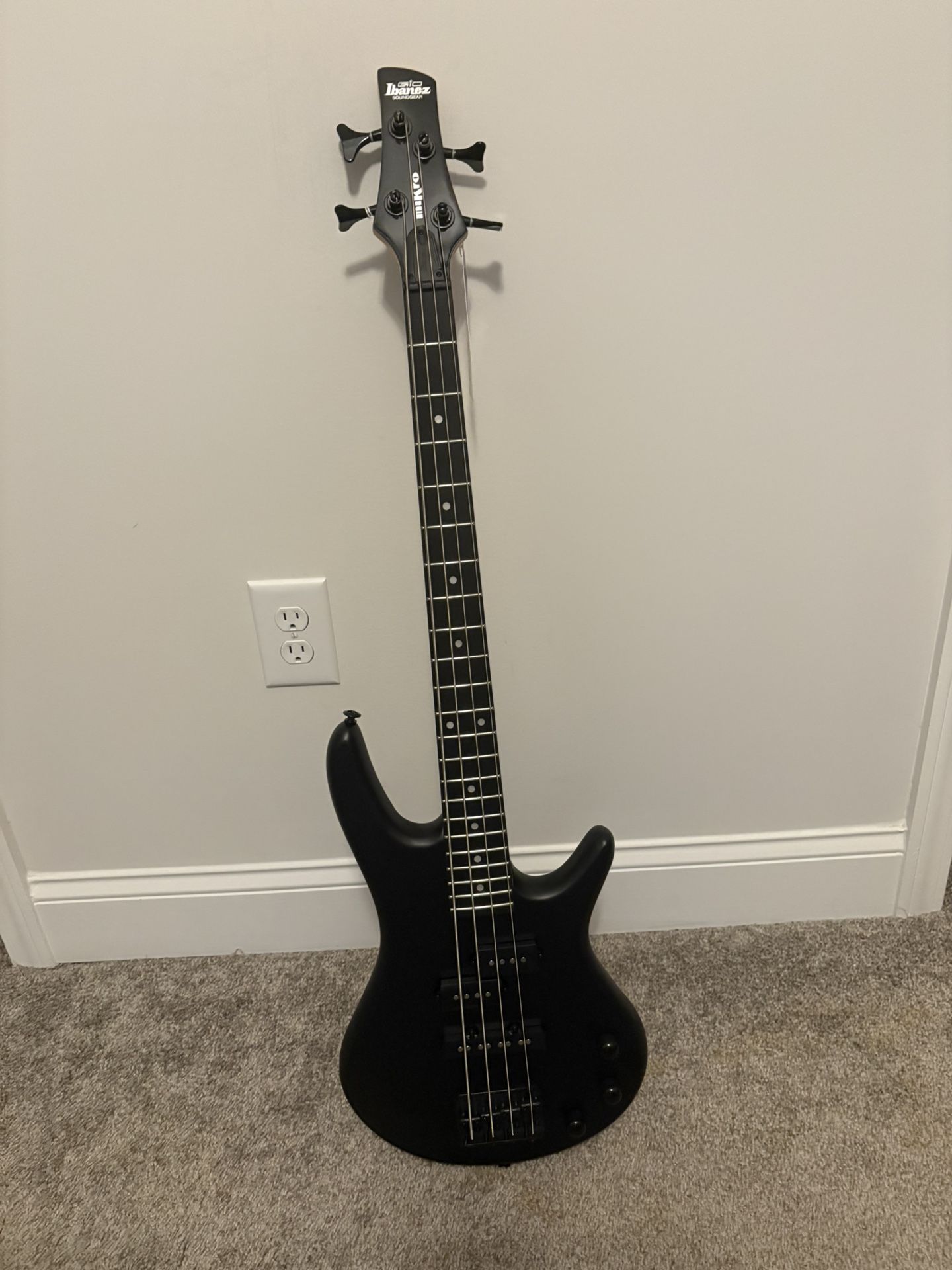 Ibanez Bass (mikro)