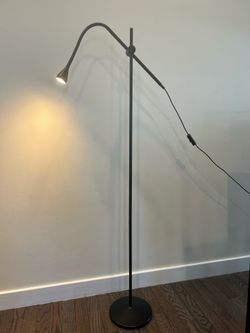 Ikea Nävlinge floor lamp (black)