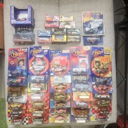 50 1:24 NASCAR Diecast Race Cars 