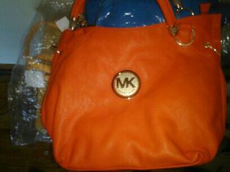 BRAND NEW MK PURSE