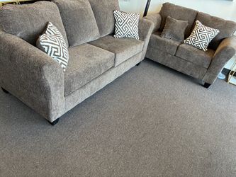 2 Pc Sofa and Loveseat