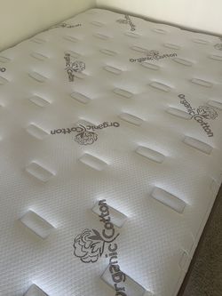 Queen pillow top mattress