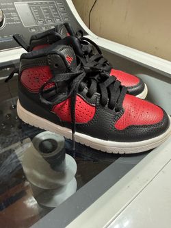Size 12 de niño los 2 pares por $ 35