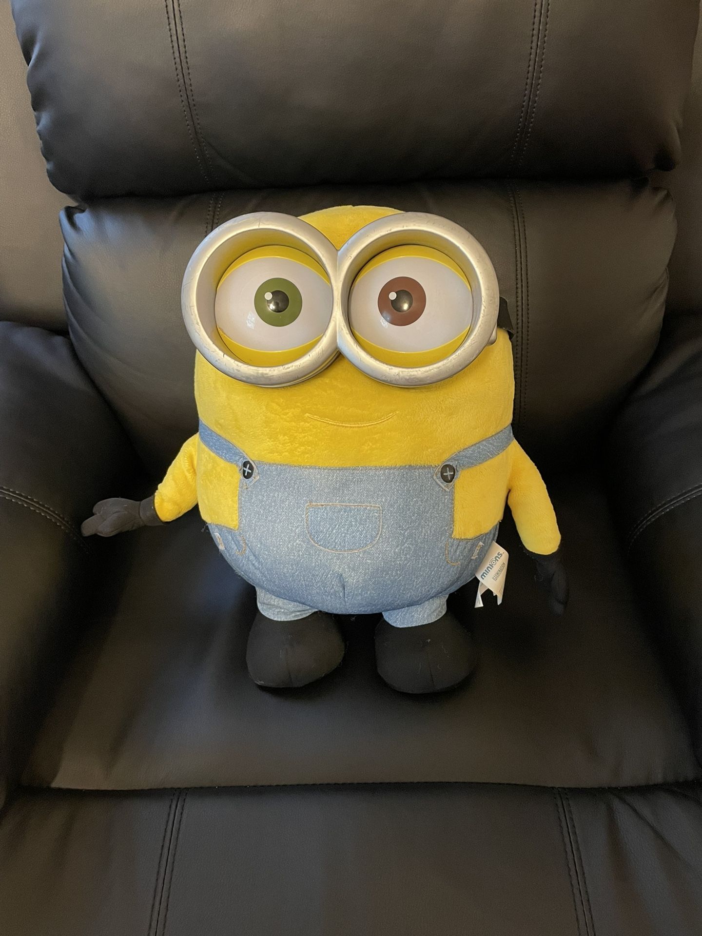 Bob Minion 15" - Eyes light up. Talking plush O