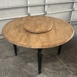 Round Dining Table 