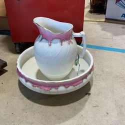 Vintage wash, basin and water pitcher