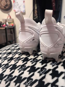 Nike ALPHA Cleats