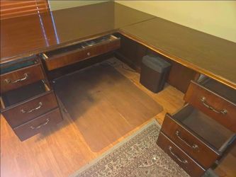 Executive  L shaped desk