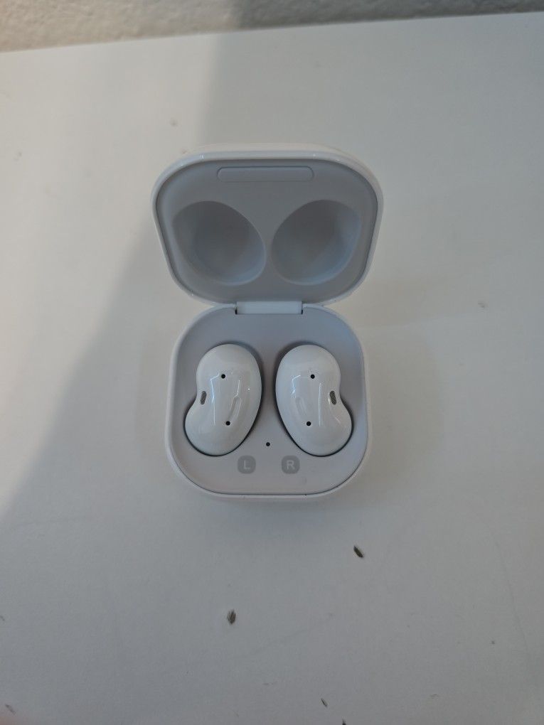 SAMSUNG Galaxy Buds Live True Wireless Bluetooth Earbuds