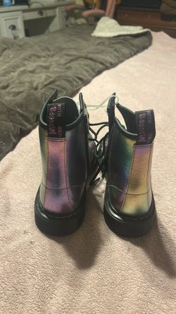Girls shimmery boots