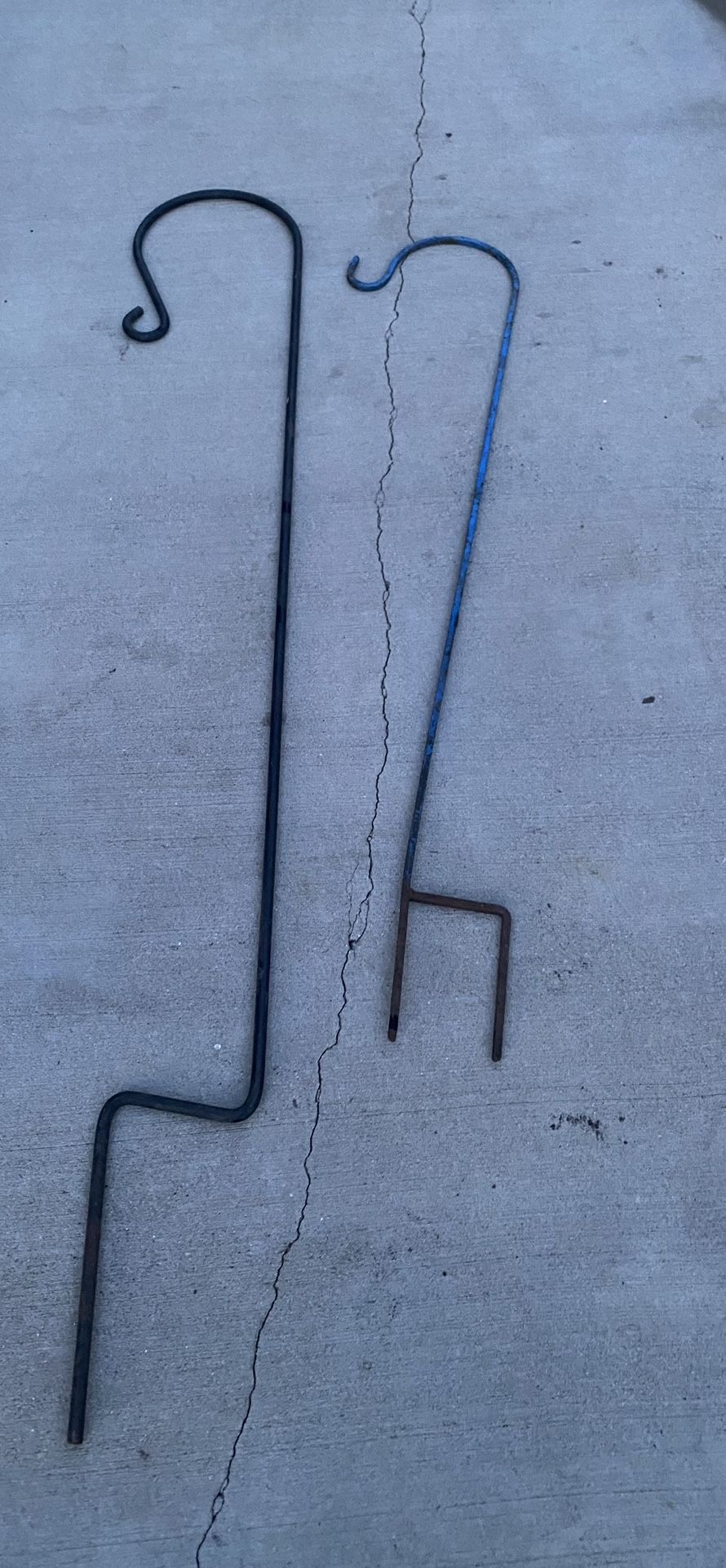 2/ Hook Hanging Plant