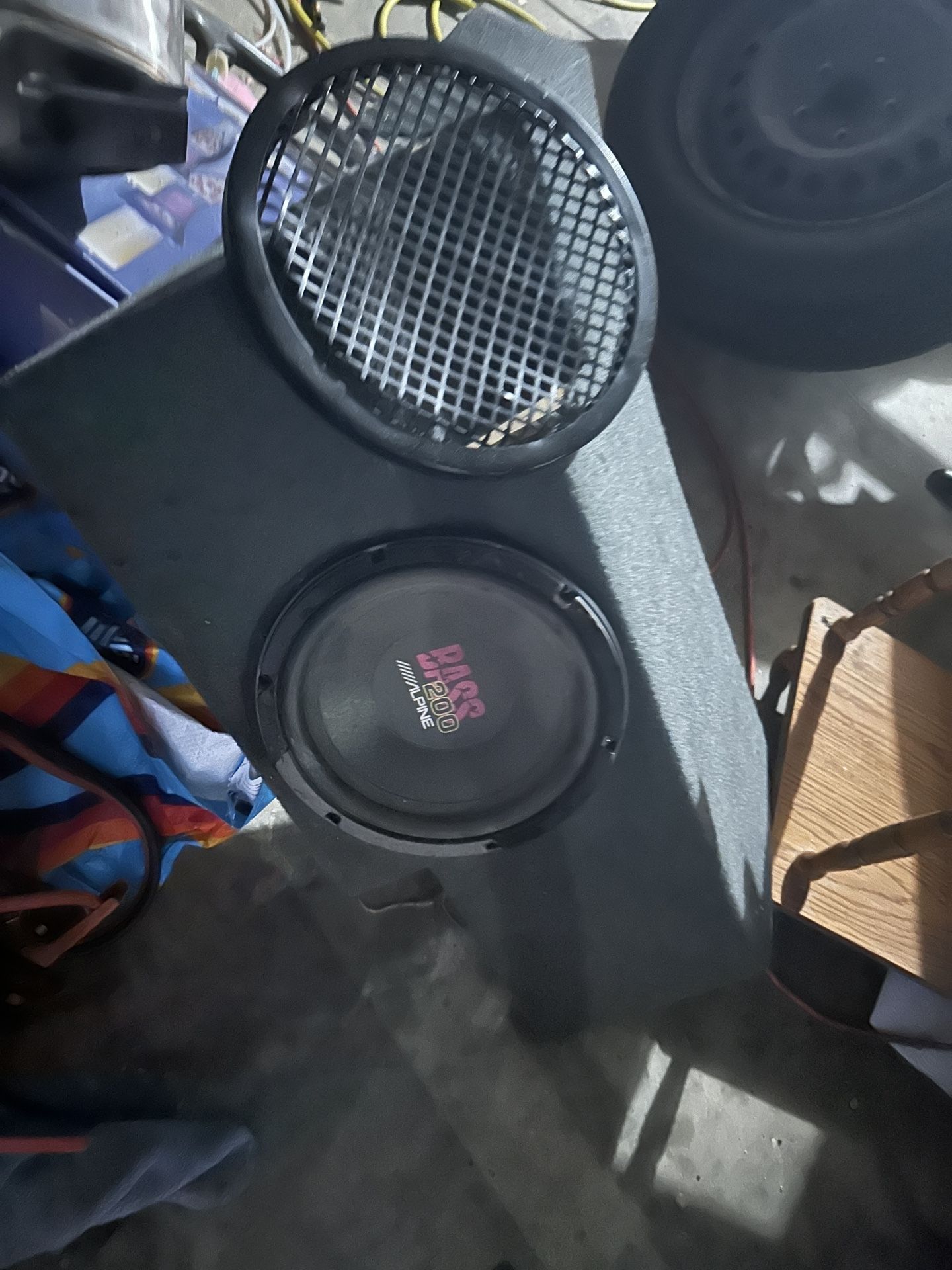 Alpine Speaker And Box