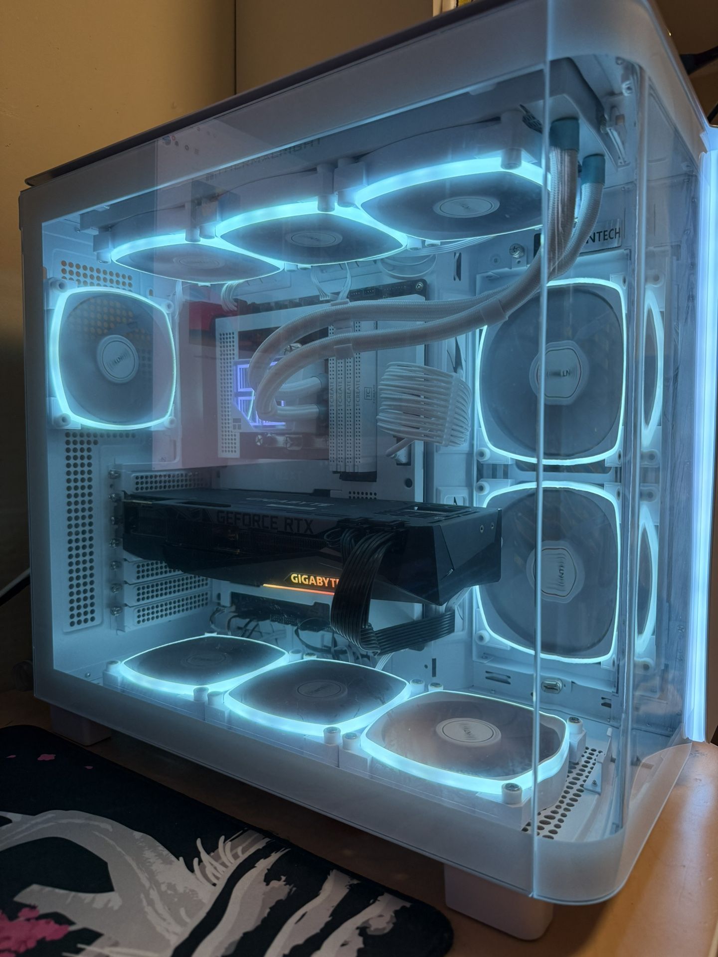 Custom White Gaming PC - RTX 3090 + i9 14900k