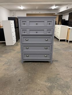 Nice Tall Gray 5 Drawer Dresser Chest