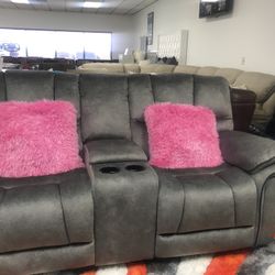 GRAY VELVET RECLINING LOVESEAT. SAME DAY DELIVERY AND EASY FINANCING. 