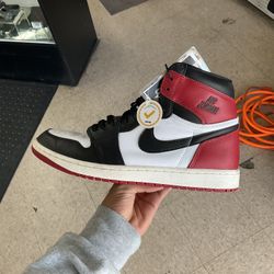 Nike Jordan 1 Red White