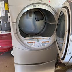 Whirlpool Duet Gas Dryer 